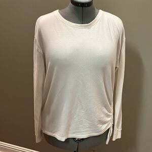 Eddie Bauer ruched long sleeve shirt